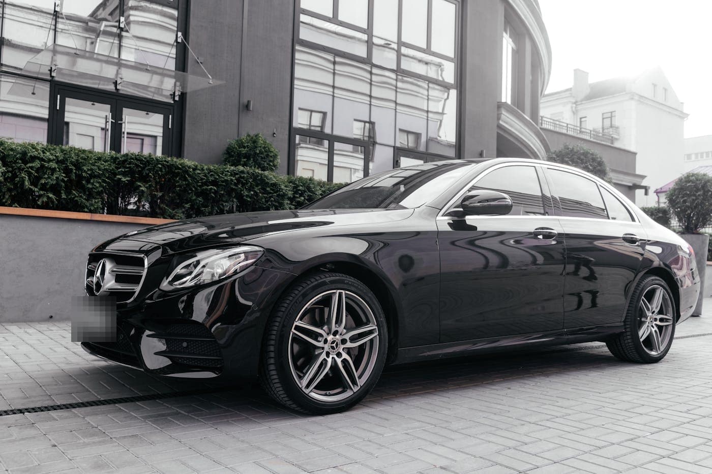 Mercedes-Benz S-Class: view 2